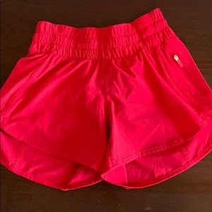 lululemon tracker v shorts size 2